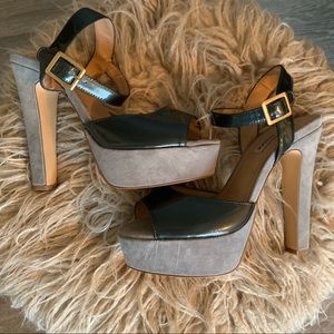 Steve Madden Leather/Patent Leather Platform Heels